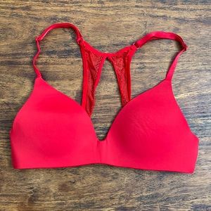 🌼 NWOT Victoria’s Secret Racerback t-shirt bra